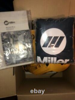 Miller 268739 Digital Performance 1st Edition CAT Welding Auto dark Helmet