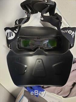 Miller Weld-Mask 2 Auto Darkening Goggles (Returned New) (280982)