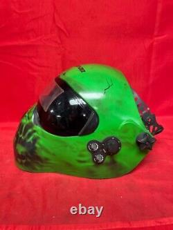 Nap-On Auto-Darkening Welding Helmet (EFPGREENSKL) Green Skull Weldi (CP1084403)