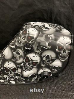New Snap-onT YA4614 Auto Darkening Graveyard Welding Helmet with External Grind