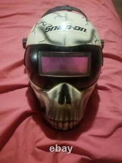 Snap on skull welding helmet